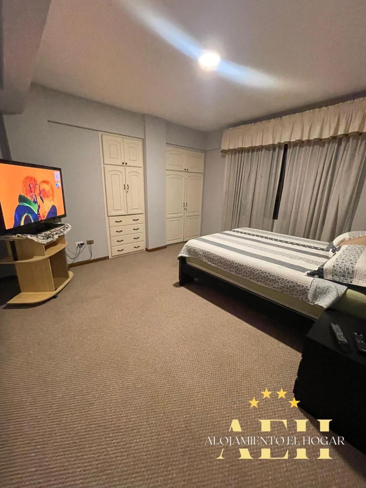 Apartment El Hogar - Sucursal Calle Julio Mendez Y Obispo Anaya Con Garaje Cubierta