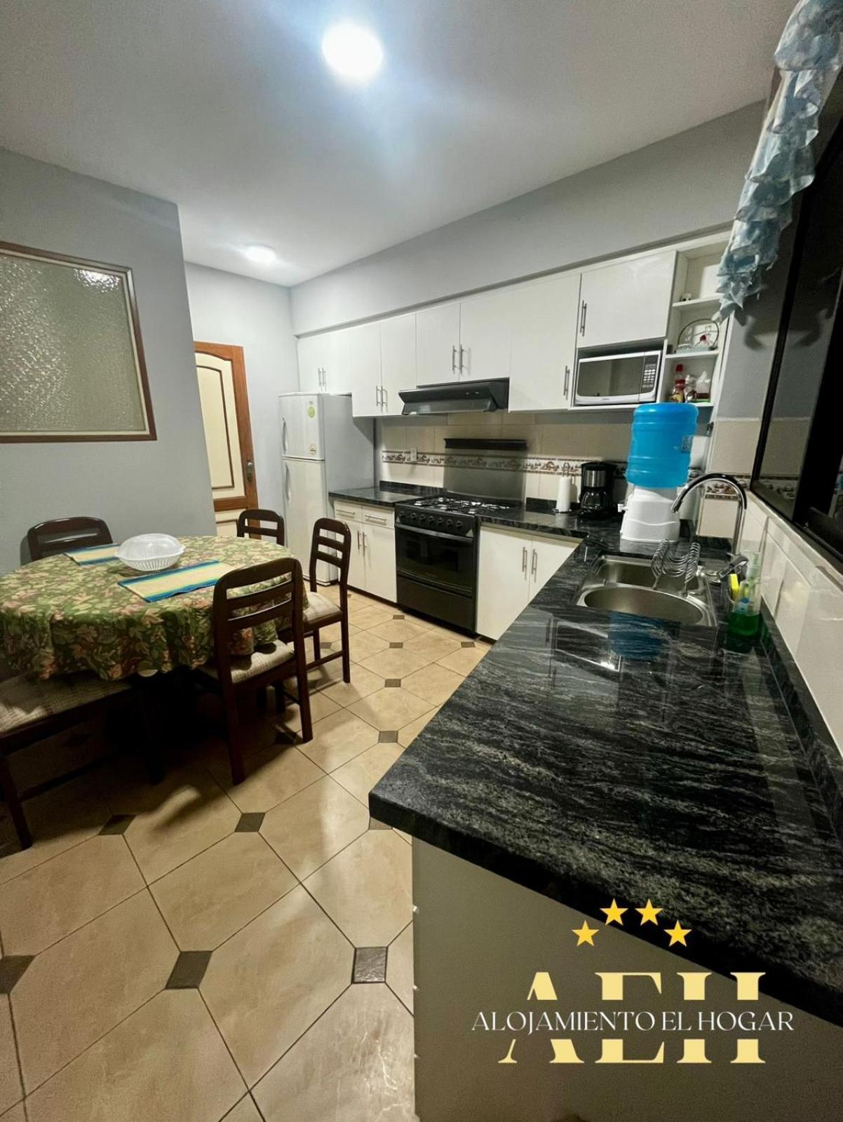 El Hogar - Sucursal Calle Julio Mendez Y Obispo Anaya Con Garaje Cubierta Apartment *